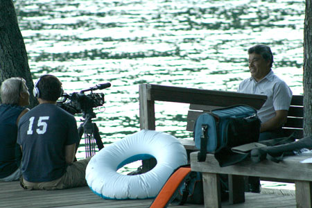 tom_and_bryan_film_armando_2